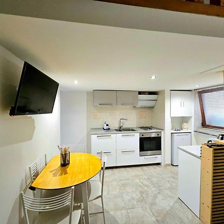 Guru House B&B Apartments Μιλάτσο Εξωτερικό φωτογραφία