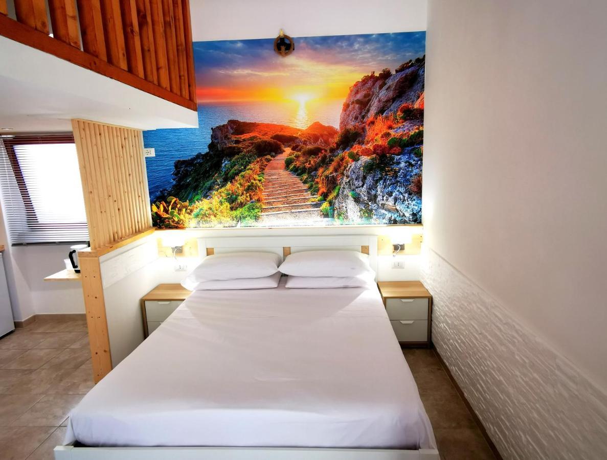 Guru House B&B Apartments Μιλάτσο Εξωτερικό φωτογραφία