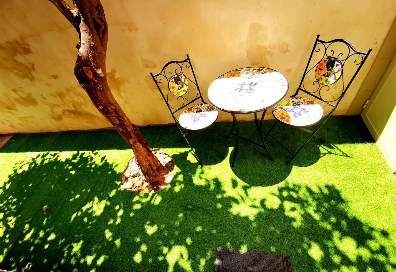 Guru House B&B Apartments Μιλάτσο Εξωτερικό φωτογραφία